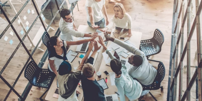 5 consells per millorar el benestar laboral