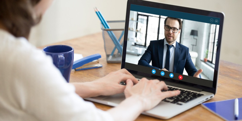 Consells per superar una entrevista de feina online